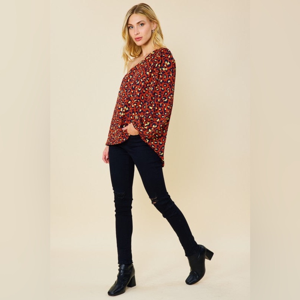 One-Shoulder Rust Leopard Print Top - Picture 6 of 7